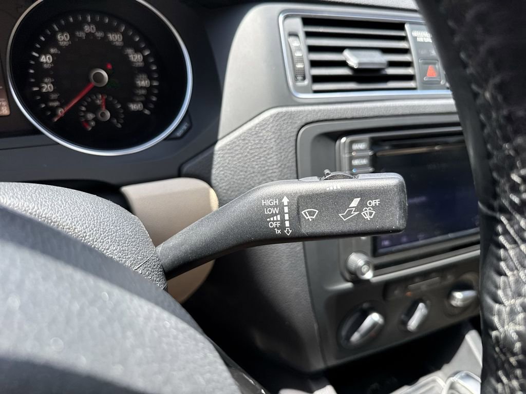 Used 2017 Volkswagen Jetta SE FWD image 55