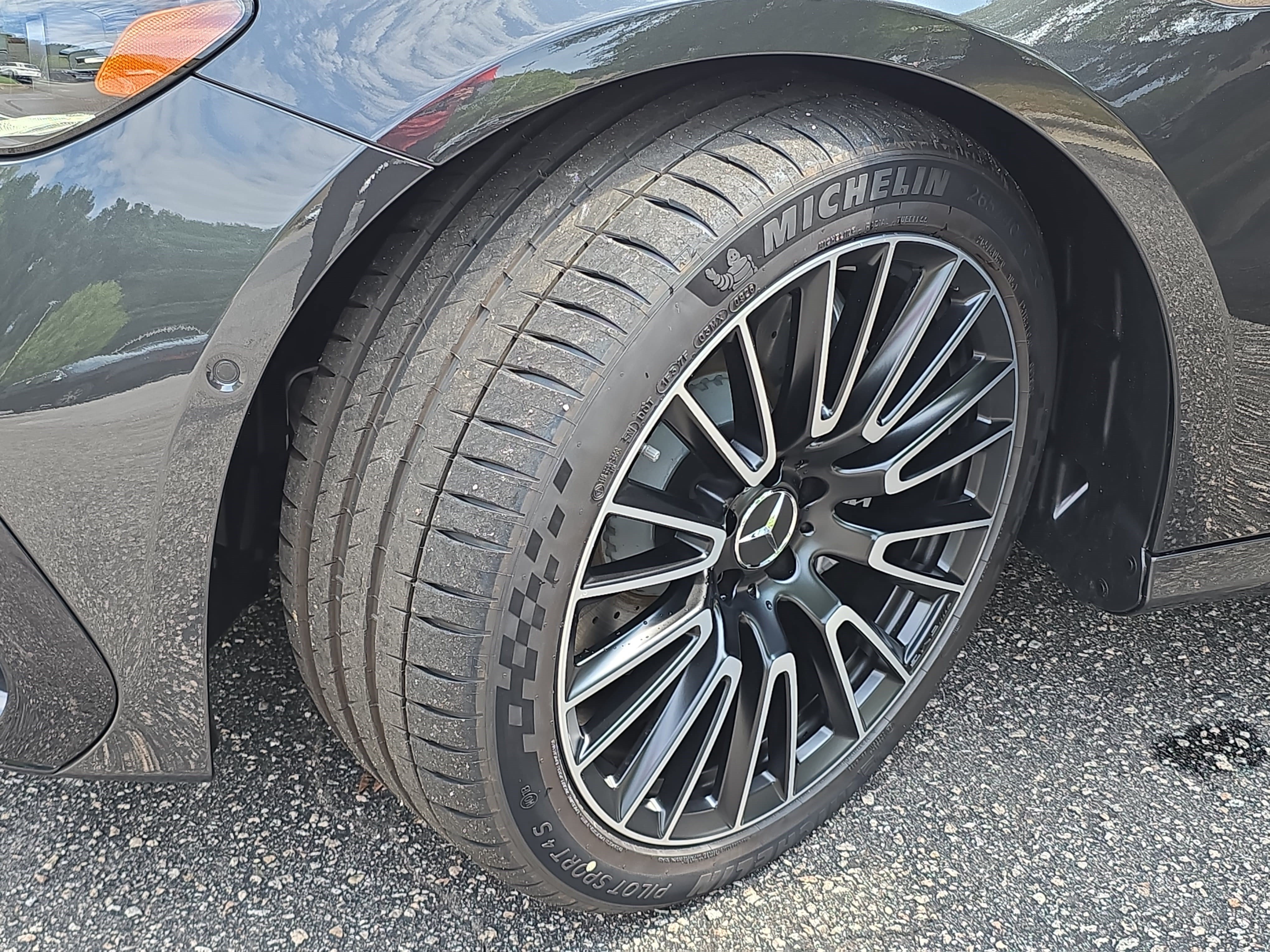 New 2026 Mercedes-Benz E 53 AMG e 4MATIC Sedan image 33