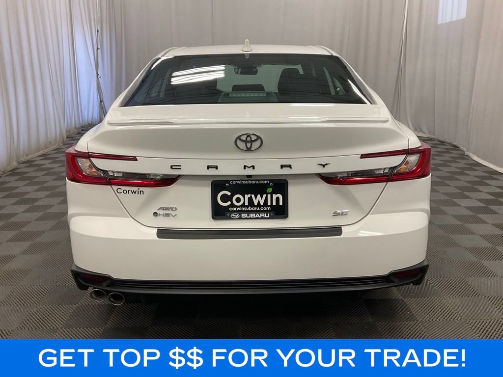 Used 2025 Toyota Camry SE AWD/4WD image 3