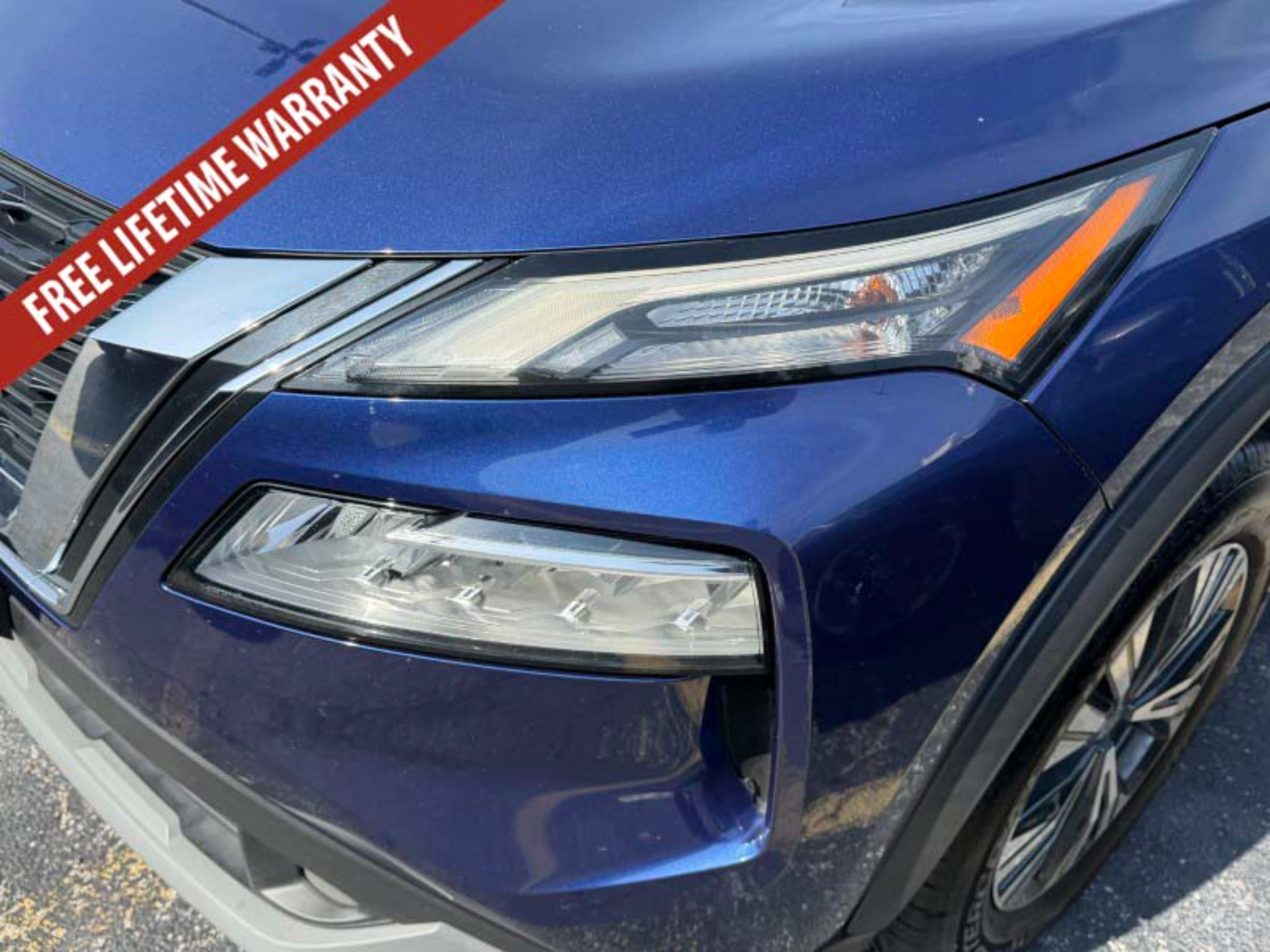 Used 2023 Nissan Rogue SV AWD/4WD image 13