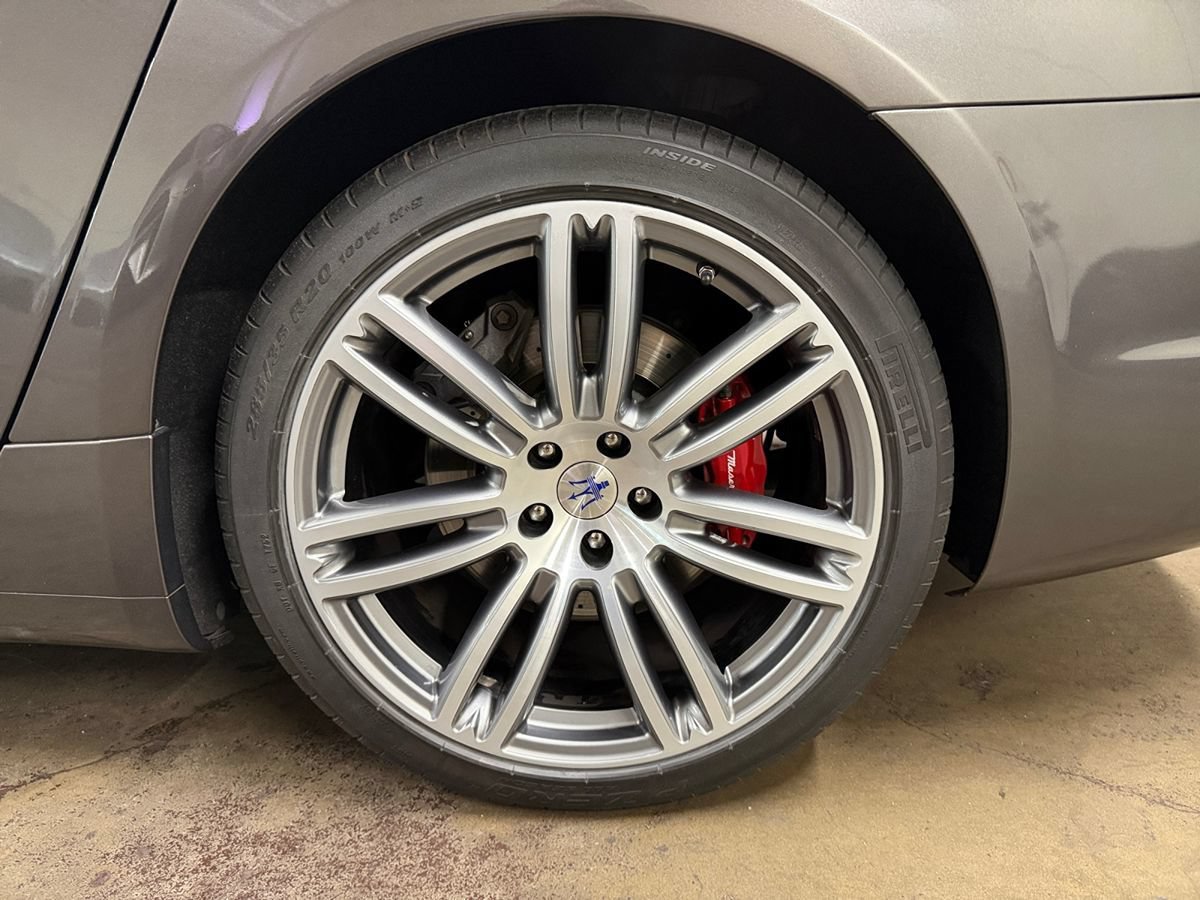 Used 2017 Maserati Quattroporte S GranSport RWD image 23