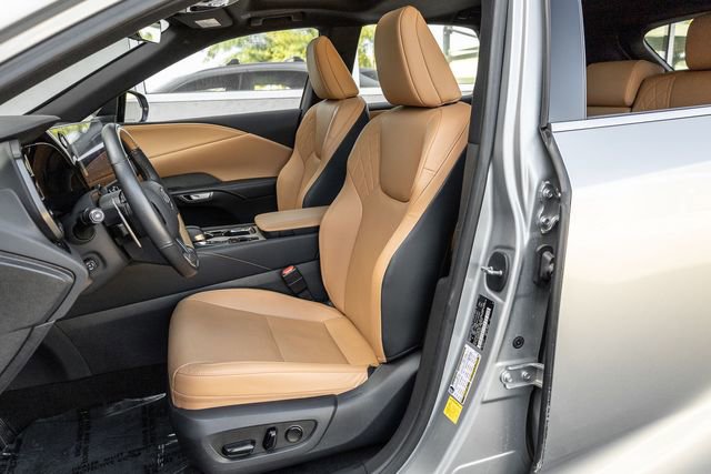 Used 2024 Lexus RX 350h image 11