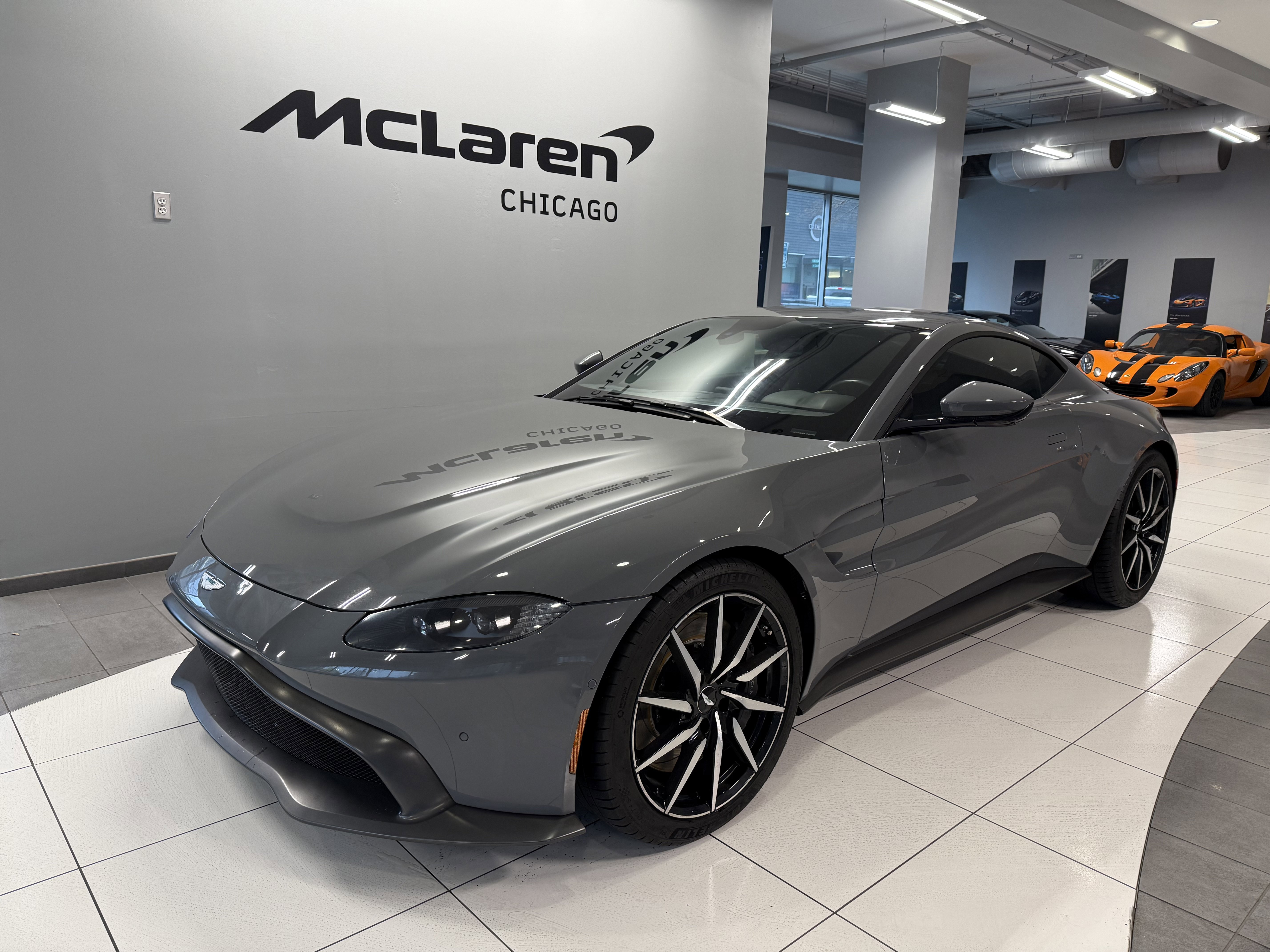 Used 2020 Aston Martin V8 Vantage Coupe image 8