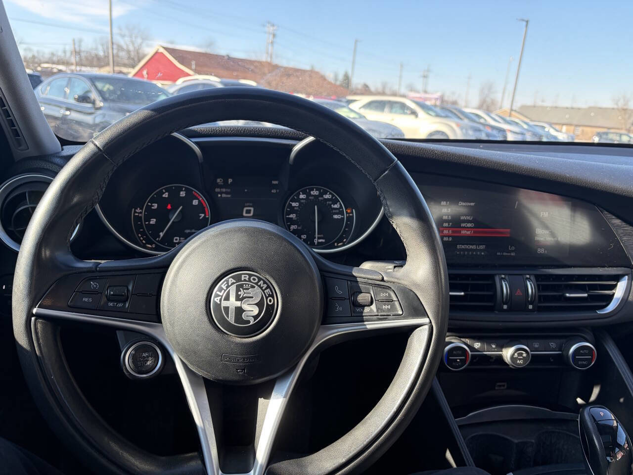 Used 2018 Alfa Romeo Giulia AWD image 22