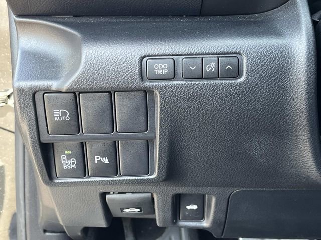 Used 2020 Lexus IS 350 F Sport w/ F Sport Package RWD image 26