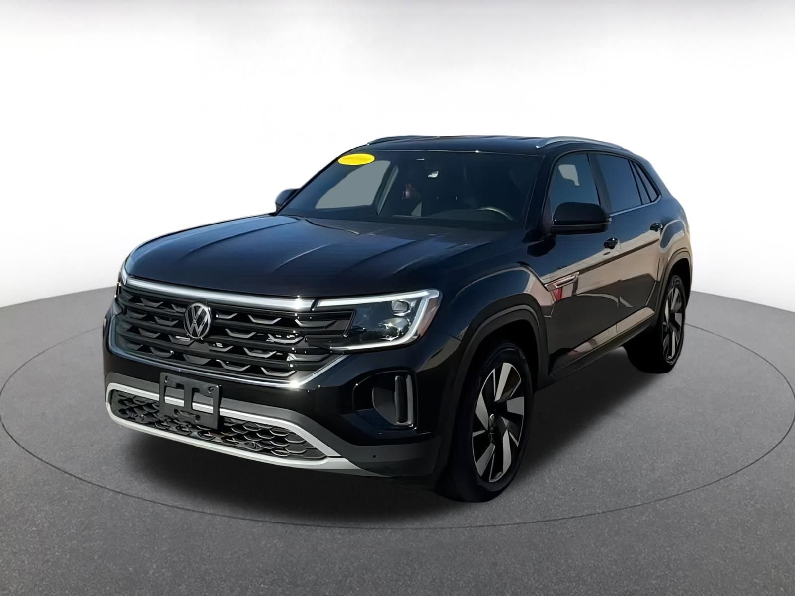 Used 2024 Volkswagen Atlas Cross Sport SE image 4