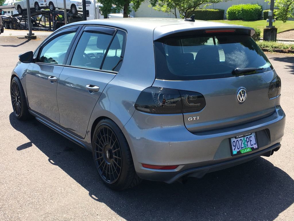 Used 2012 Volkswagen Golf 4-Door FWD image 4