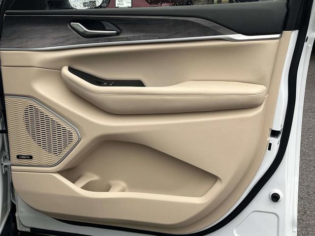 Used 2022 Jeep Grand Cherokee L Limited image 28