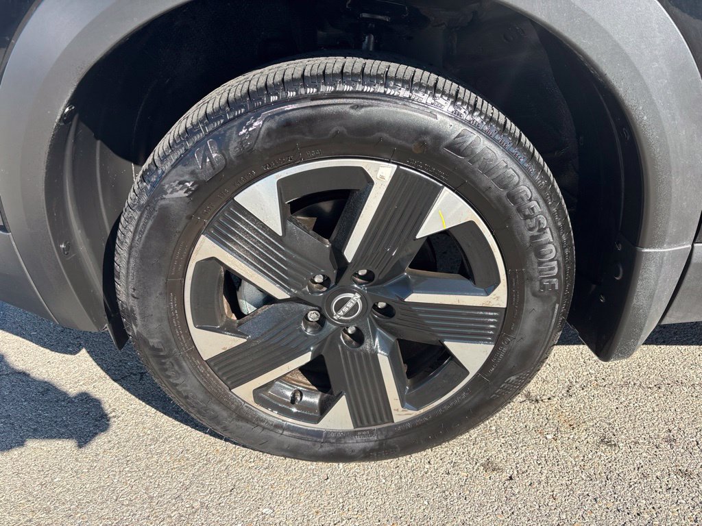 Certified 2026 Nissan Kicks SV w/ SV Premium Package AWD/4WD image 11