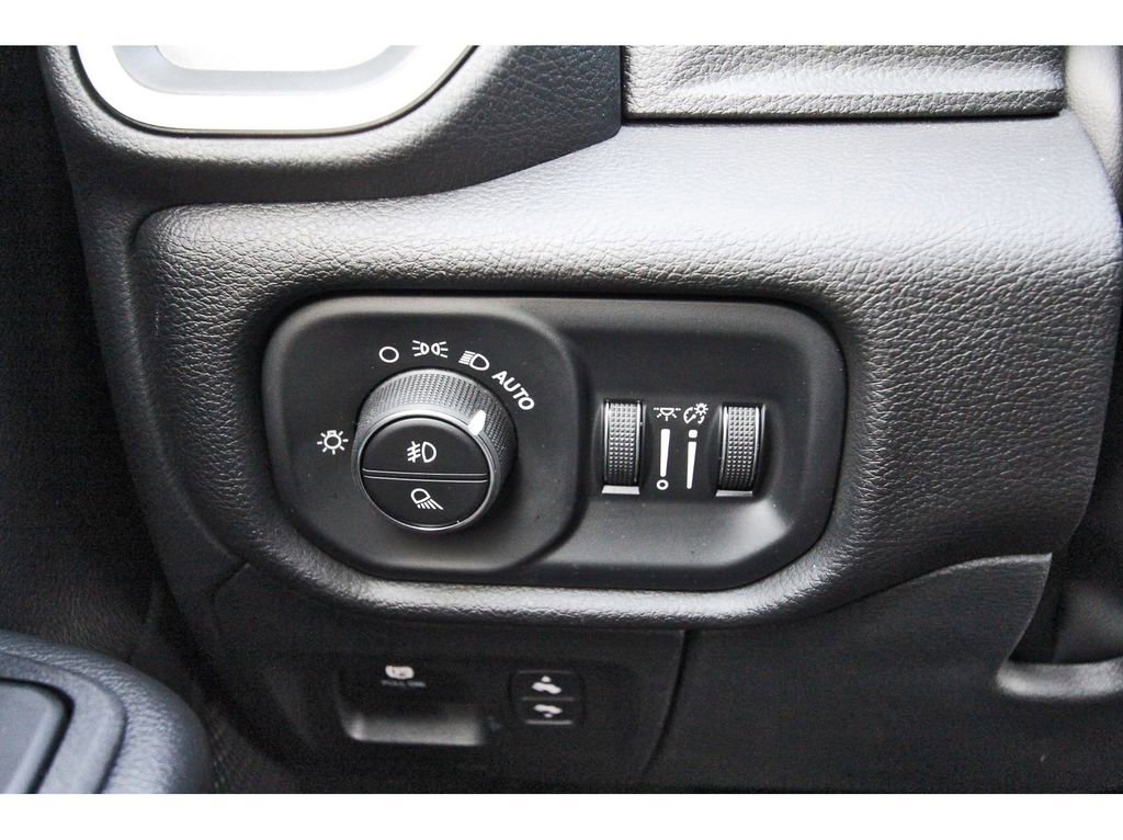 Used 2025 RAM 1500 Lone Star image 19