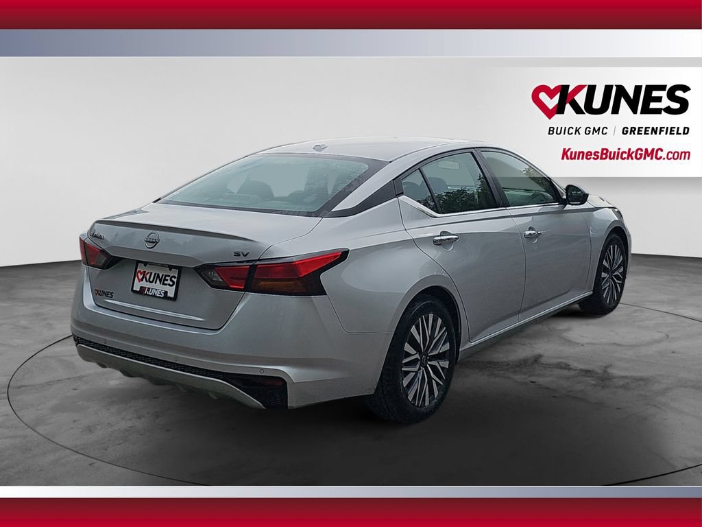 Used 2024 Nissan Altima 2.5 SV FWD image 10