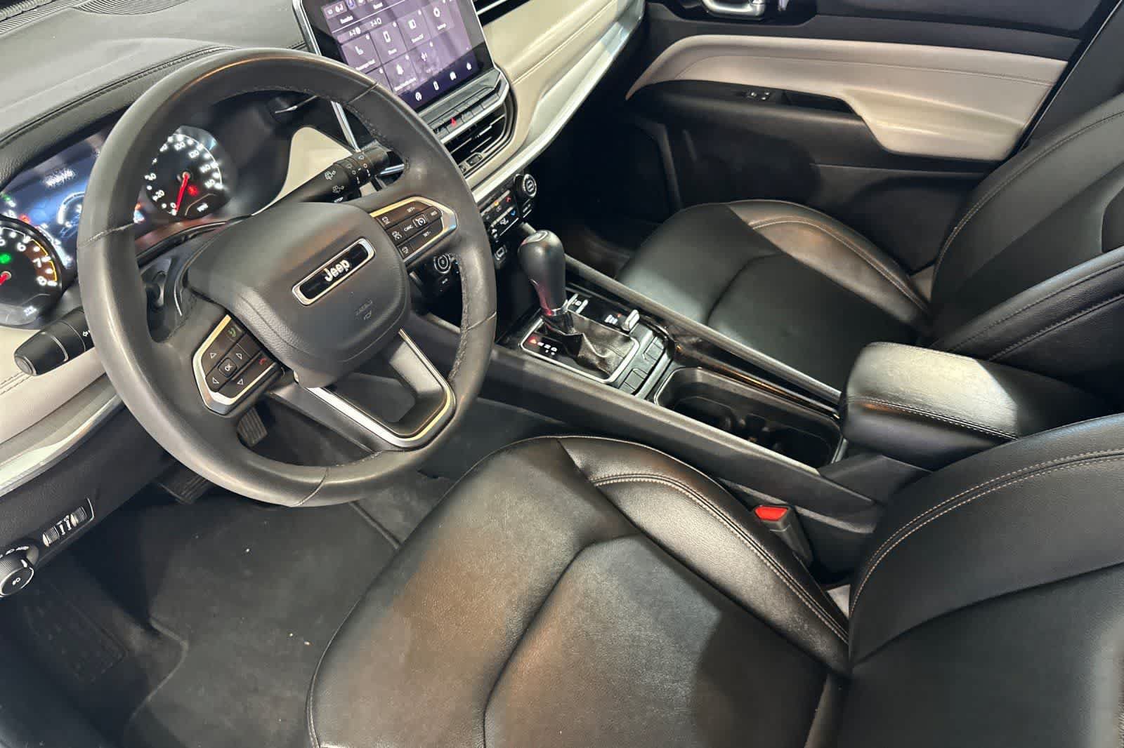 Used 2024 Jeep Compass Limited AWD/4WD image 12
