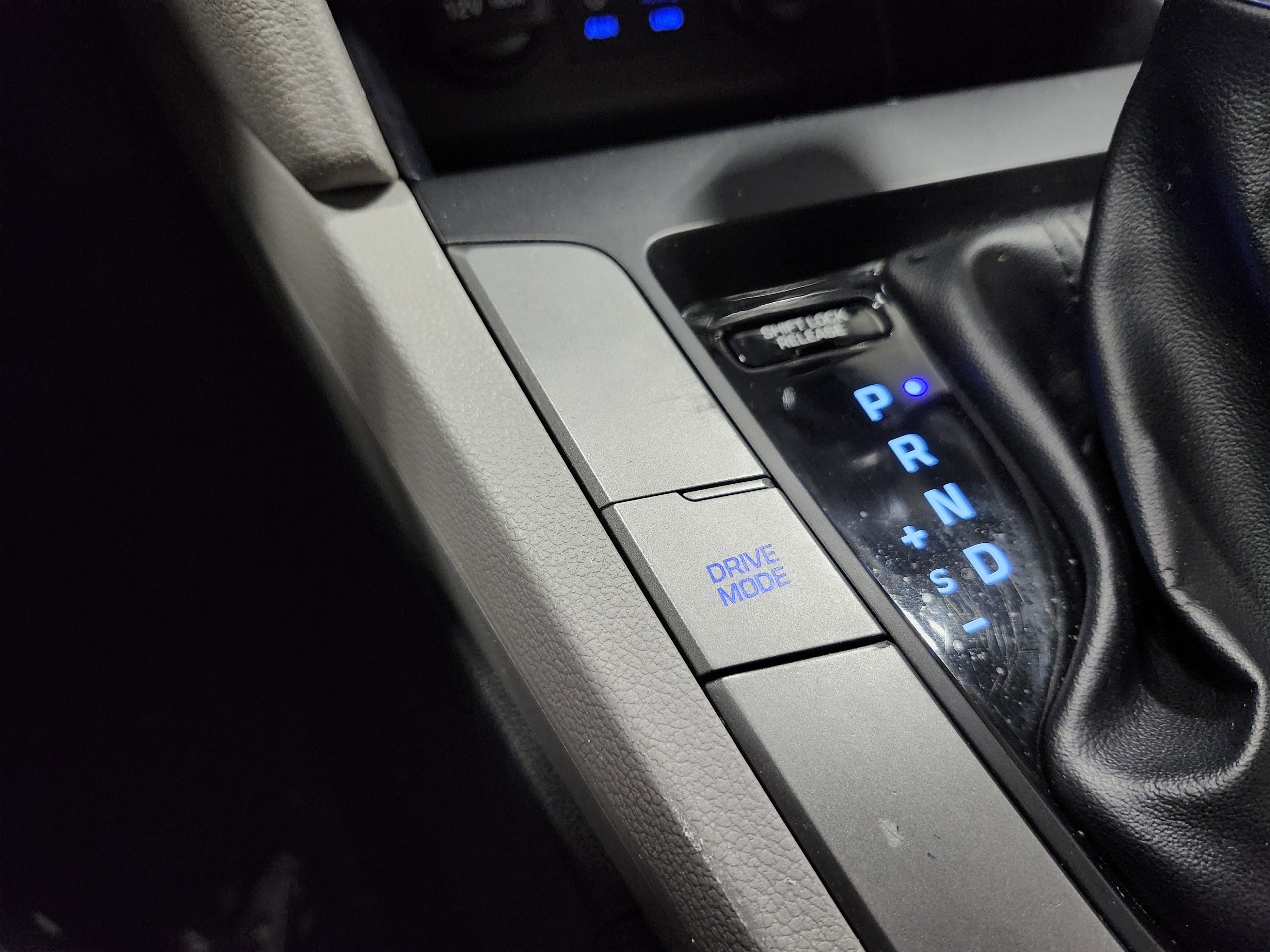 Used 2020 Hyundai Elantra SEL image 8