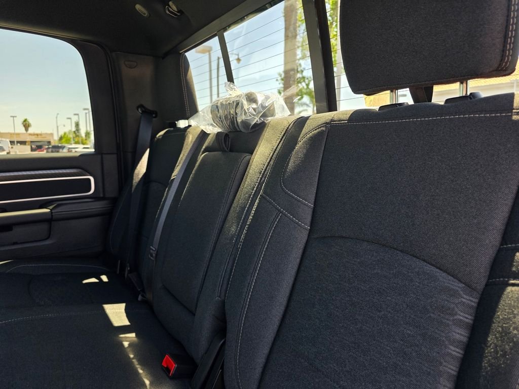 New 2026 RAM 2500 Big Horn AWD/4WD image 9