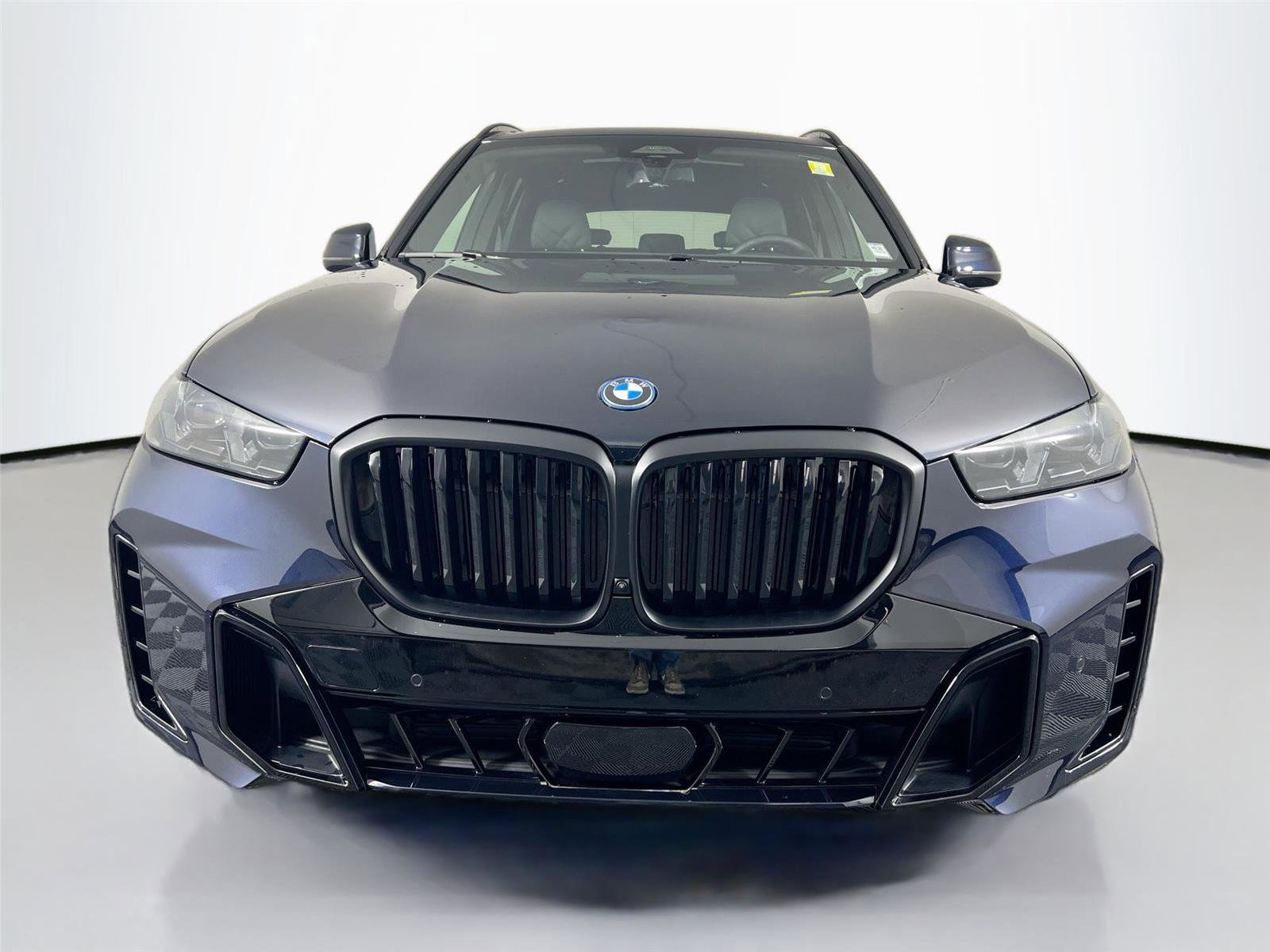 Used 2024 BMW X5 xDrive50e w/ M Sport Package image 9