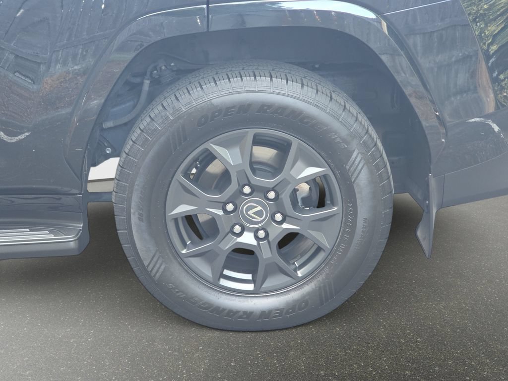 Certified 2024 Lexus LX 600 4WD w/ Appearance Package image 35