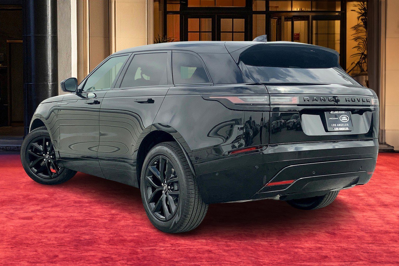 New 2026 Land Rover Range Rover Velar Dynamic SE image 3