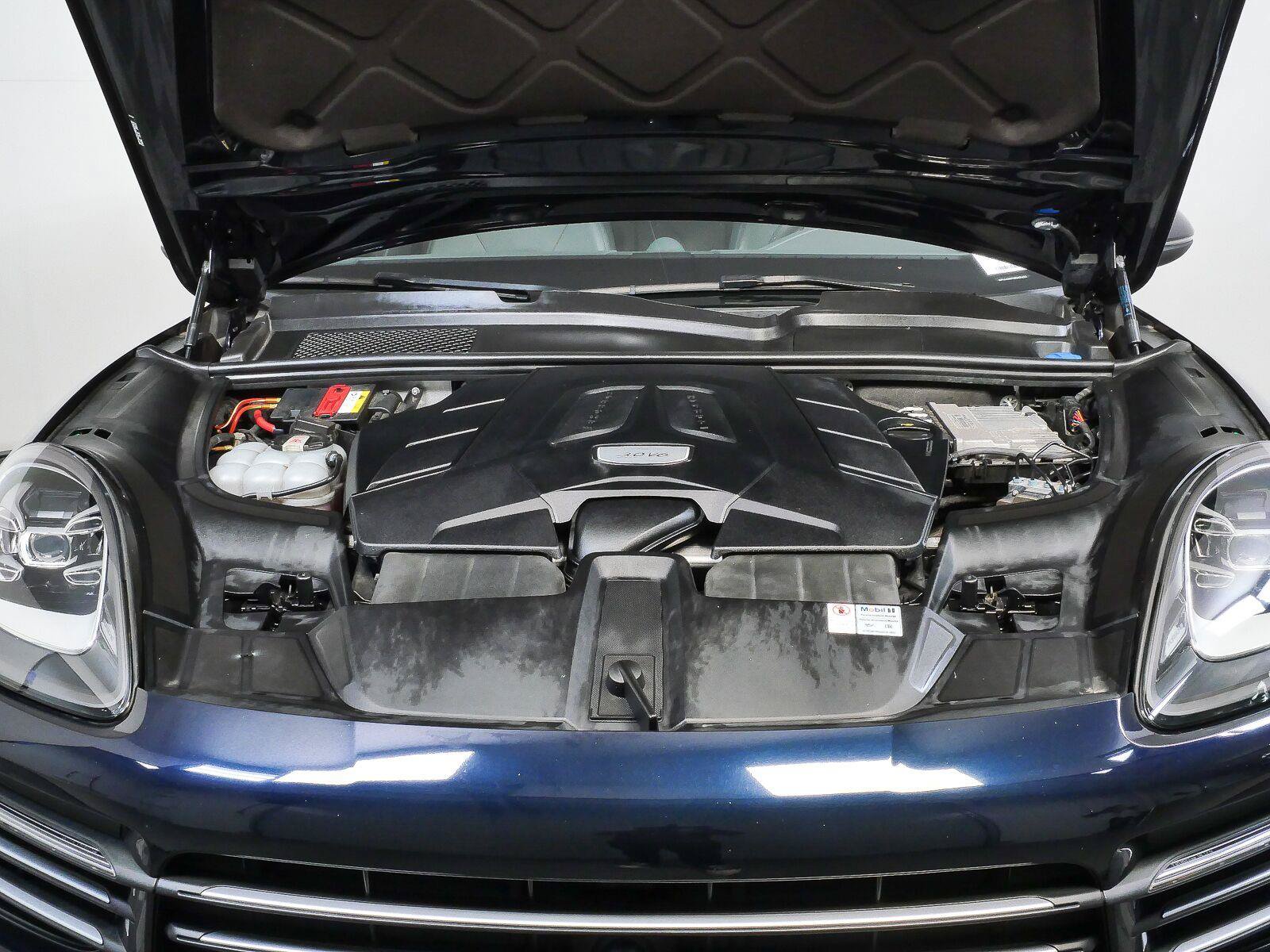 Certified 2021 Porsche Cayenne AWD/4WD image 36