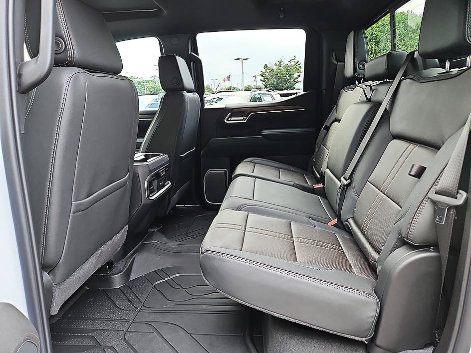New 2026 Chevrolet Silverado 1500 High Country AWD/4WD image 11
