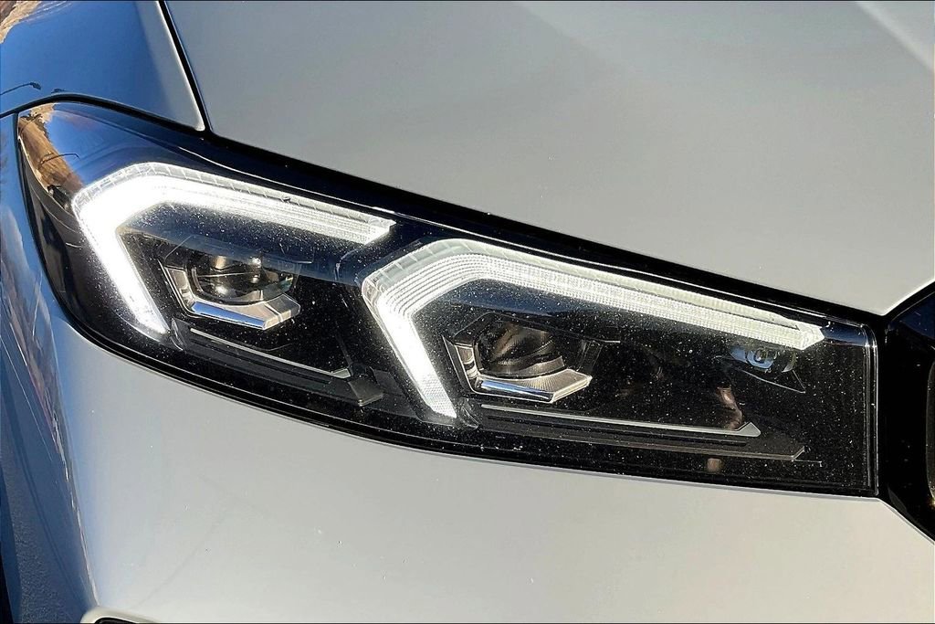 Used 2024 BMW M340i xDrive w/ Premium Package image 32