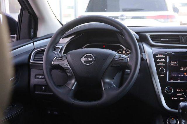 Used 2024 Nissan Murano SV FWD image 23