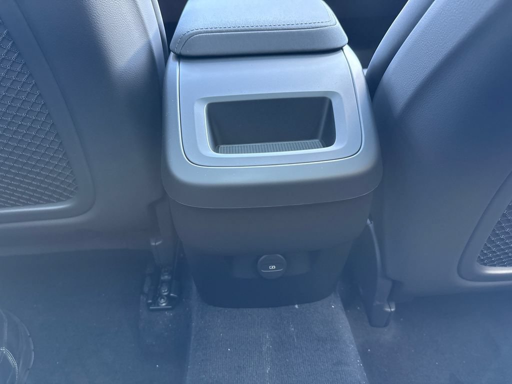 New 2026 Volvo XC60 B5 Core AWD/4WD image 12