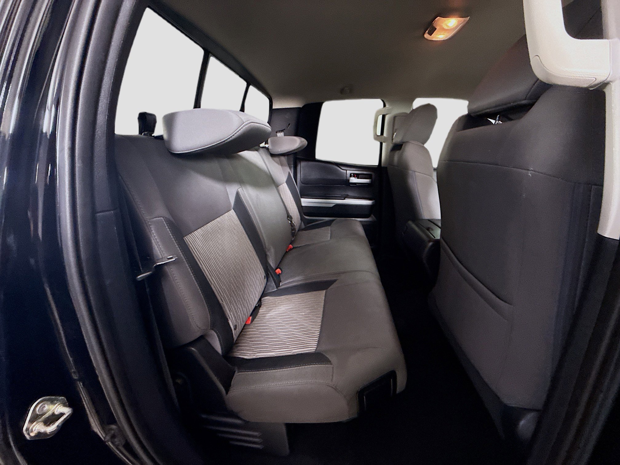 Used 2017 Toyota Tundra SR5 w/ SR5 Upgrade Package image 26