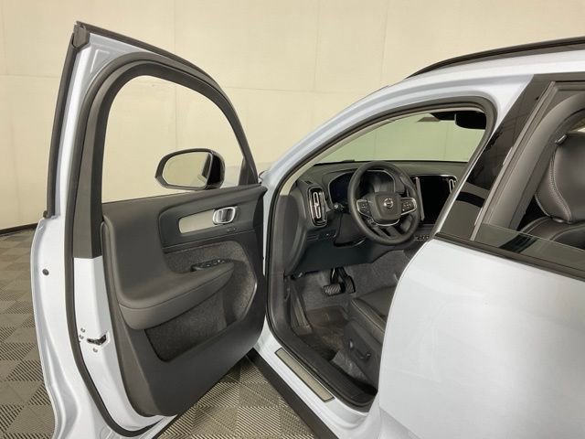 New 2026 Volvo XC40 B5 Plus w/ Protection Package Premier image 29