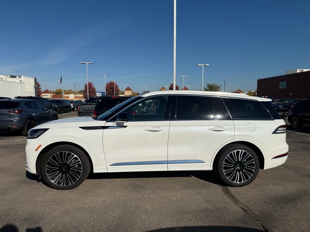 New 2025 Lincoln Aviator Black Label image 2