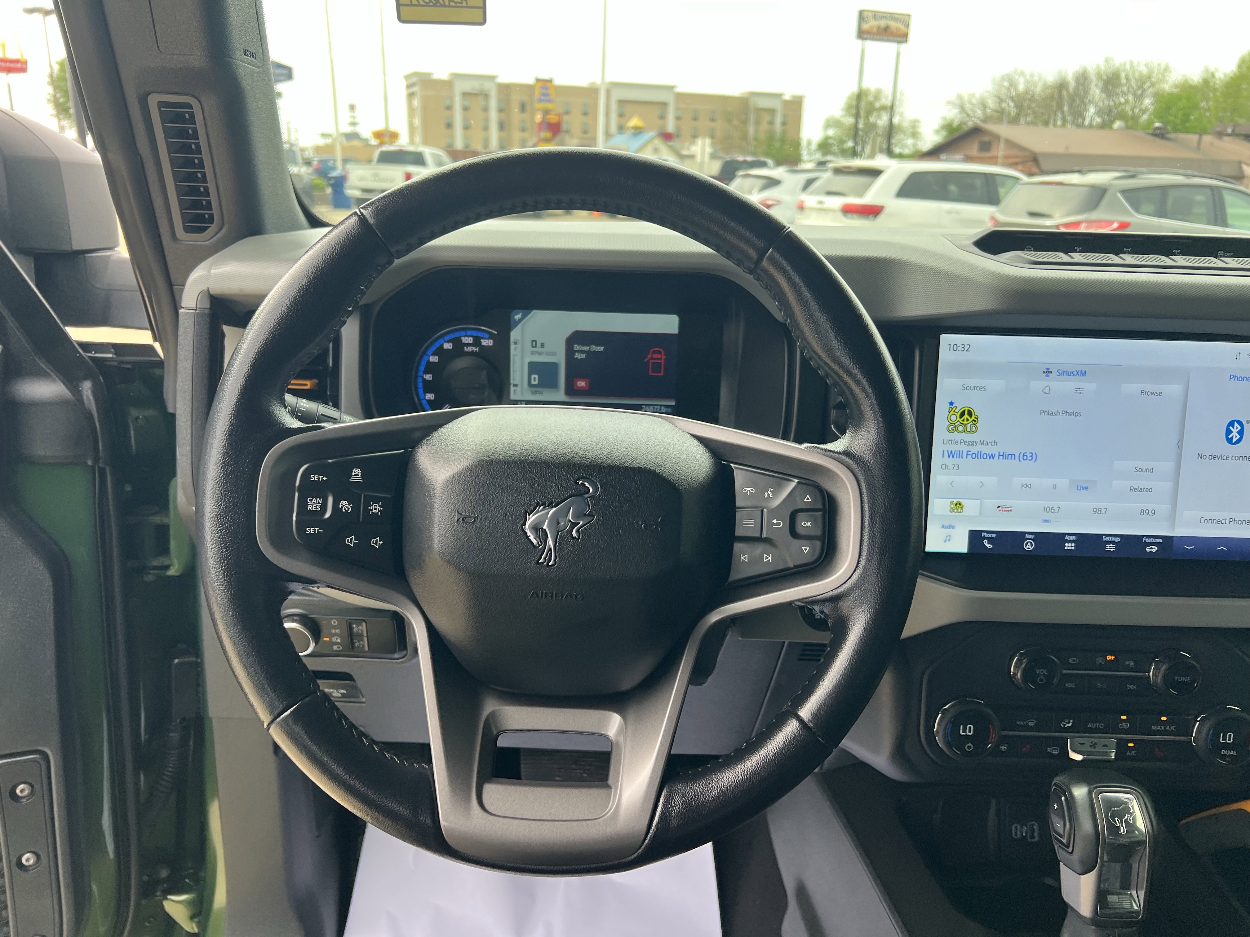 Used 2023 Ford Bronco Badlands AWD/4WD image 17