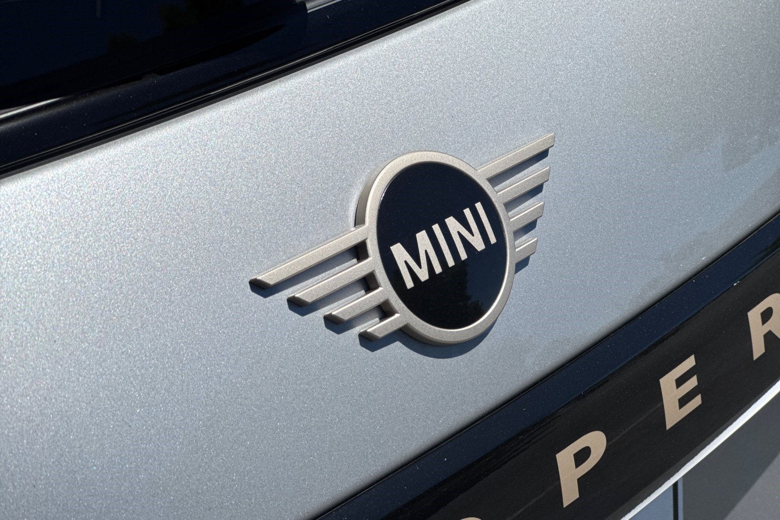Used 2025 MINI Cooper 2-Door Hardtop FWD image 38