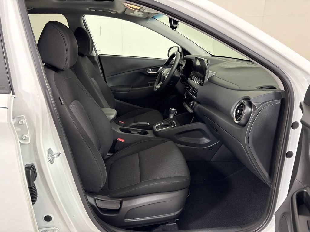 Used 2023 Hyundai Kona SEL w/ Convenience Package FWD image 12
