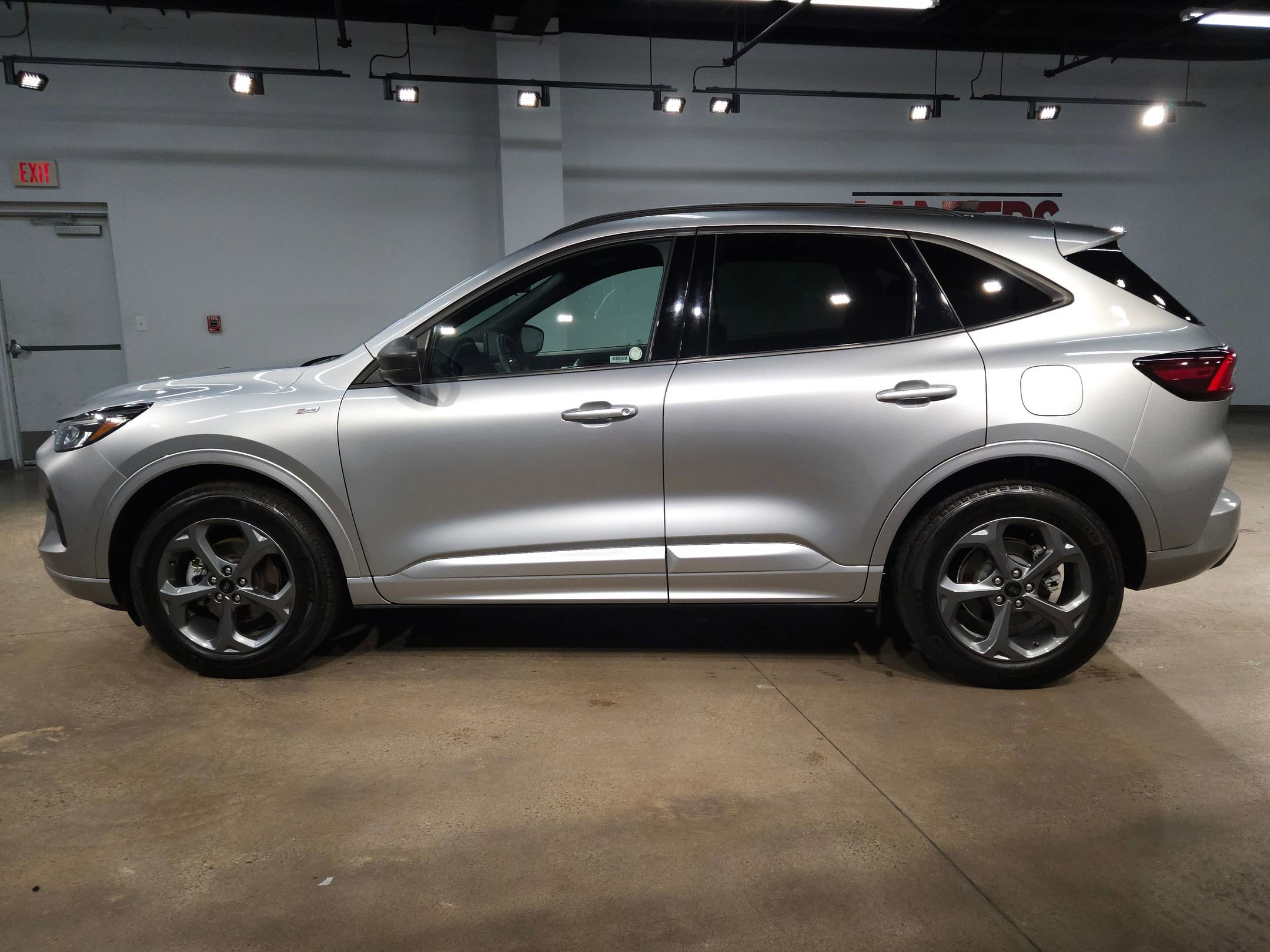 Used 2024 Ford Escape ST-Line AWD/4WD image 4