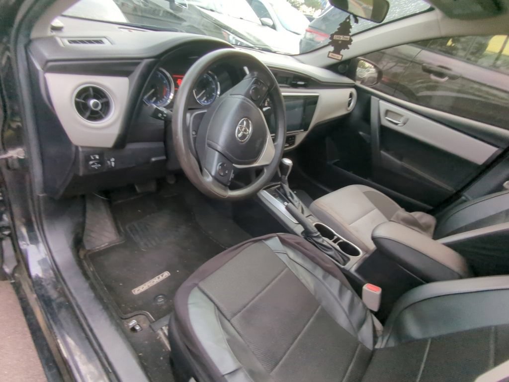 Used 2018 Toyota Corolla LE w/ Carpet Mat Package (TMS) FWD image 7