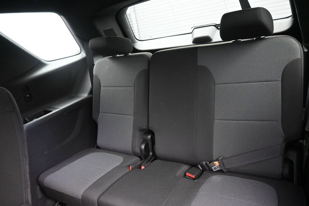 Used 2023 Chevrolet Traverse LT FWD image 15
