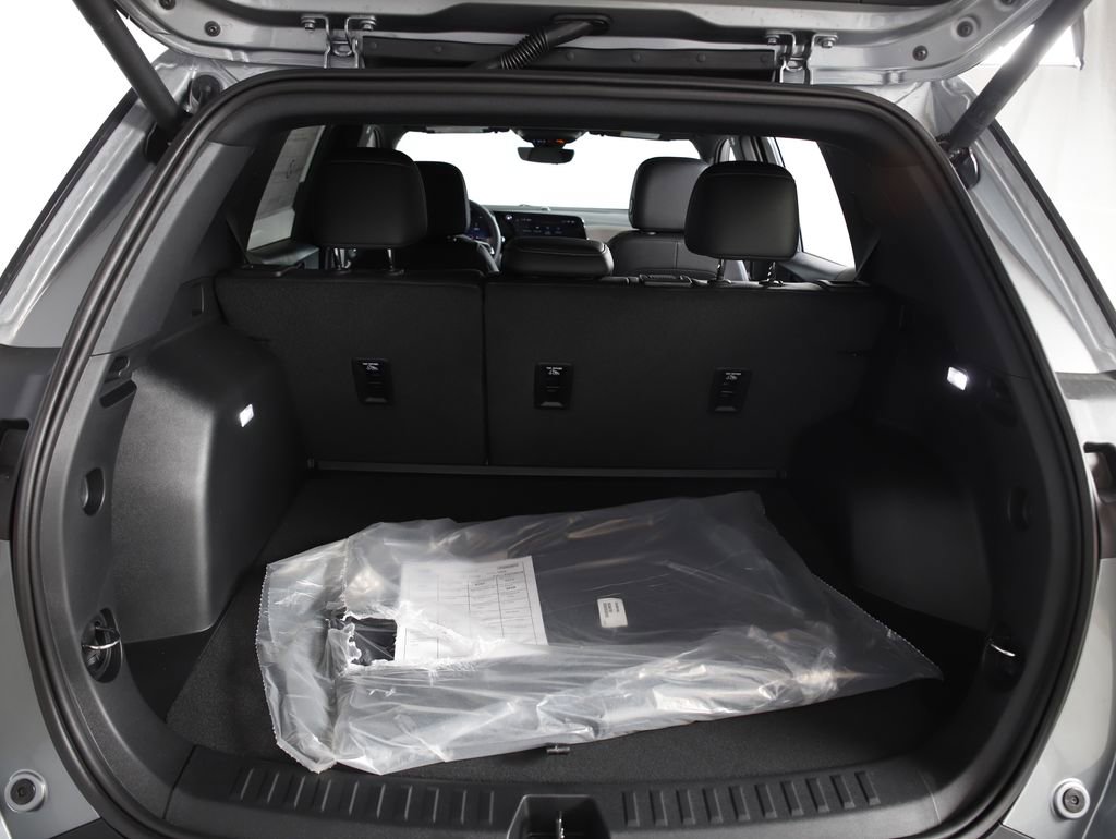 New 2026 Chevrolet Equinox LT w/ Convenience Package II AWD/4WD image 11