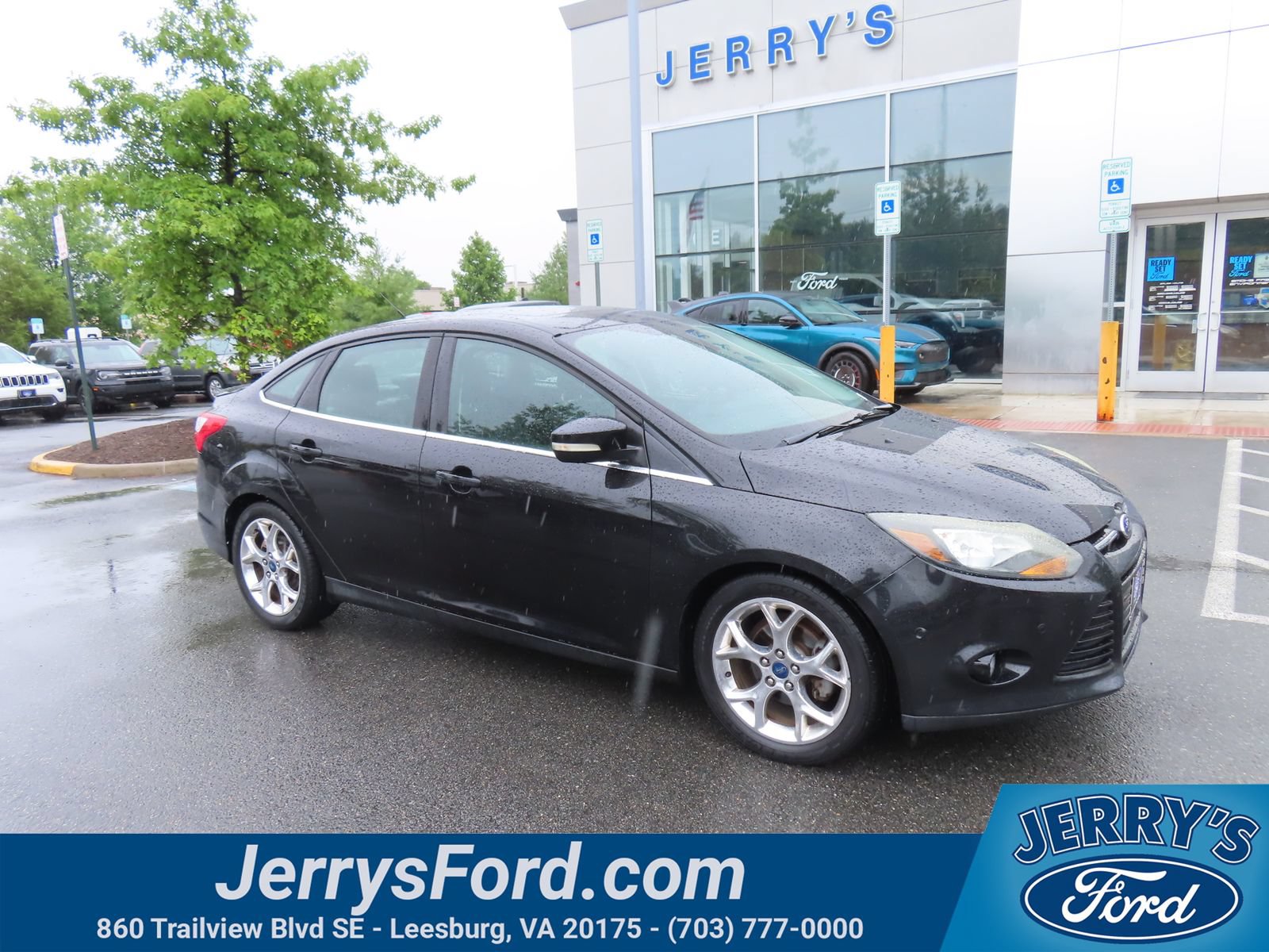 Used 2012 Ford Focus Titanium FWD image 1