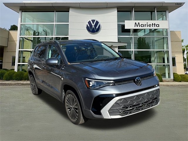 Used 2025 Volkswagen Taos SE image 1