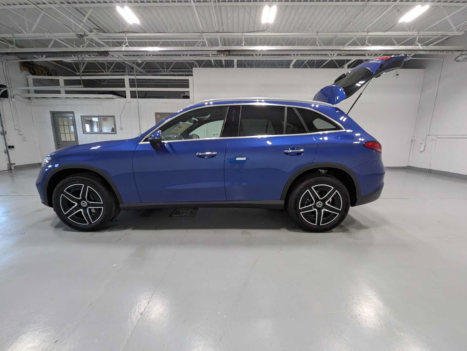 New 2026 Mercedes-Benz GLC 300 4MATIC image 10