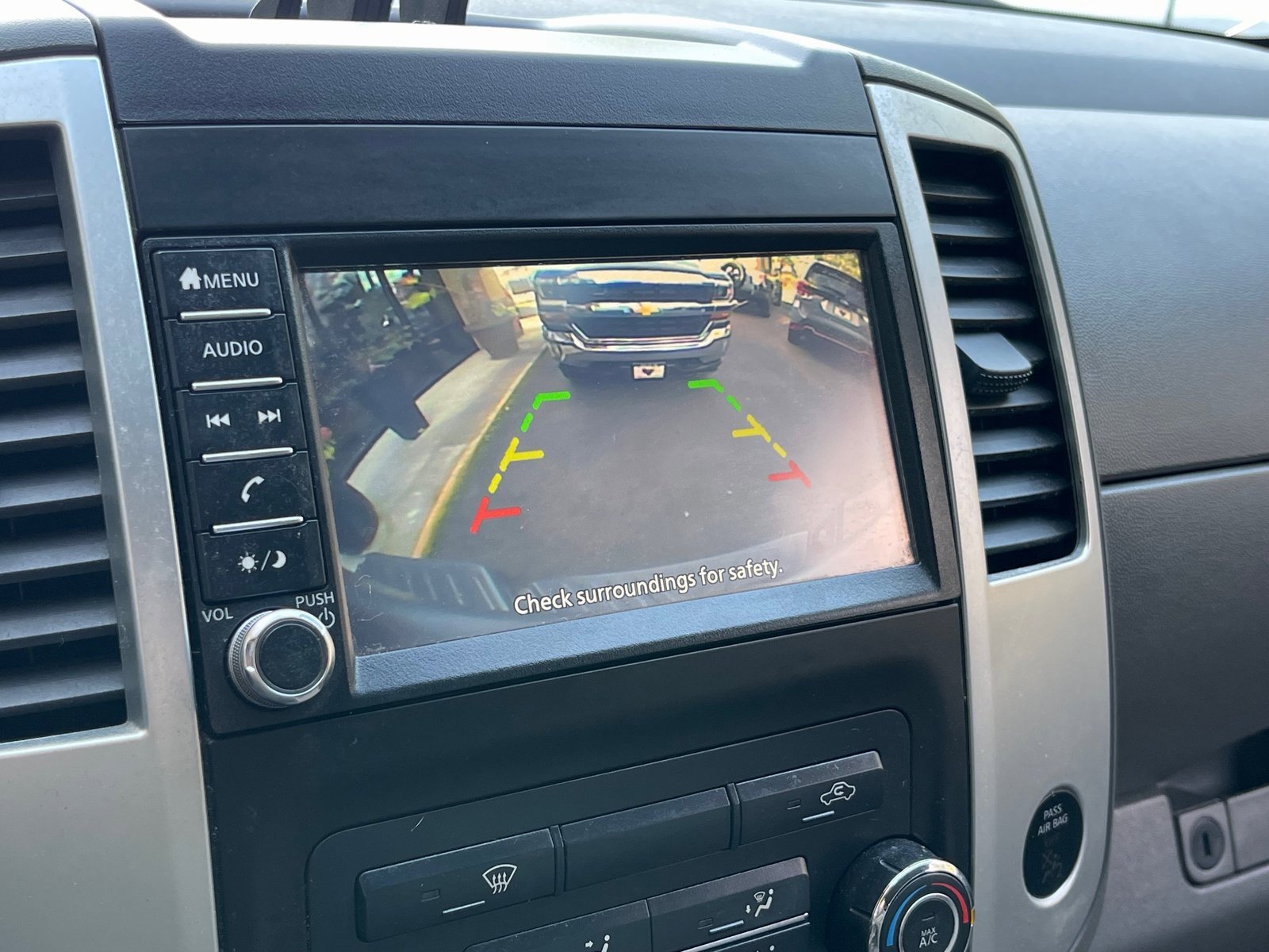 Used 2019 Nissan Frontier SV image 26