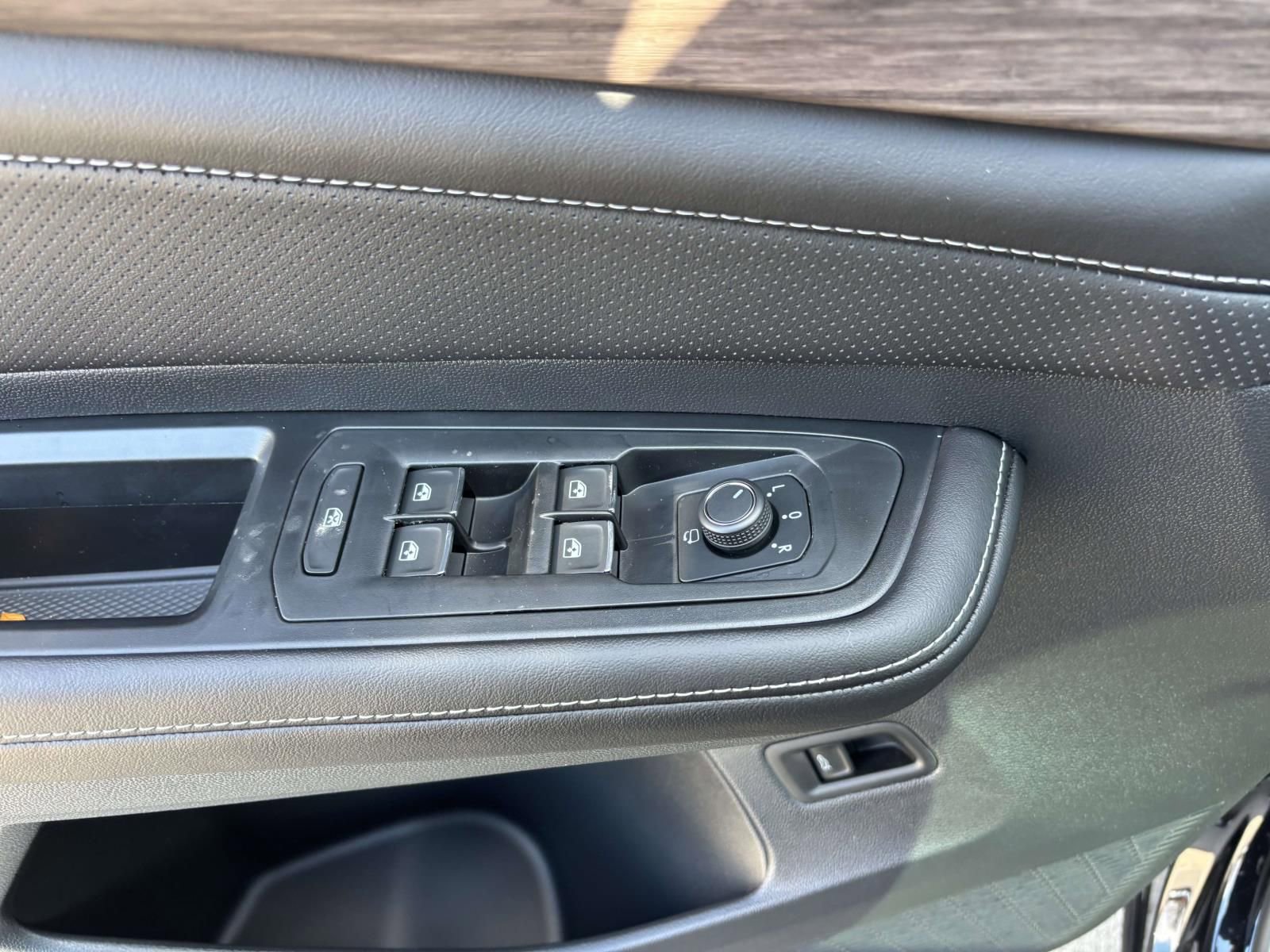 New 2026 Volkswagen Atlas SEL Premium R-Line image 13