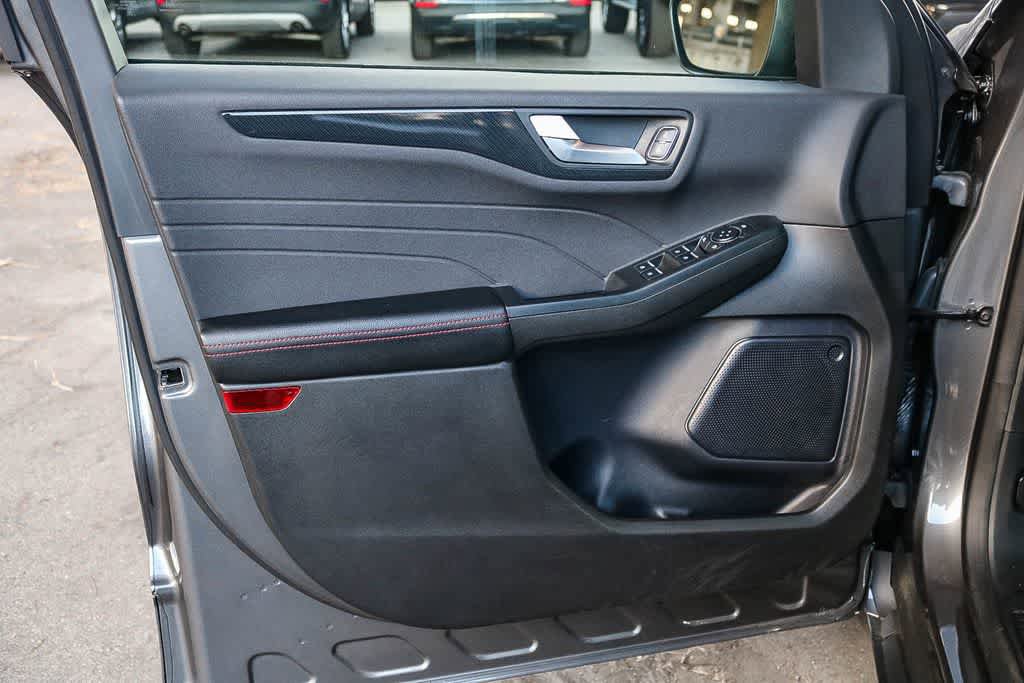 Used 2024 Ford Escape ST-Line w/ Cold Weather Package image 23