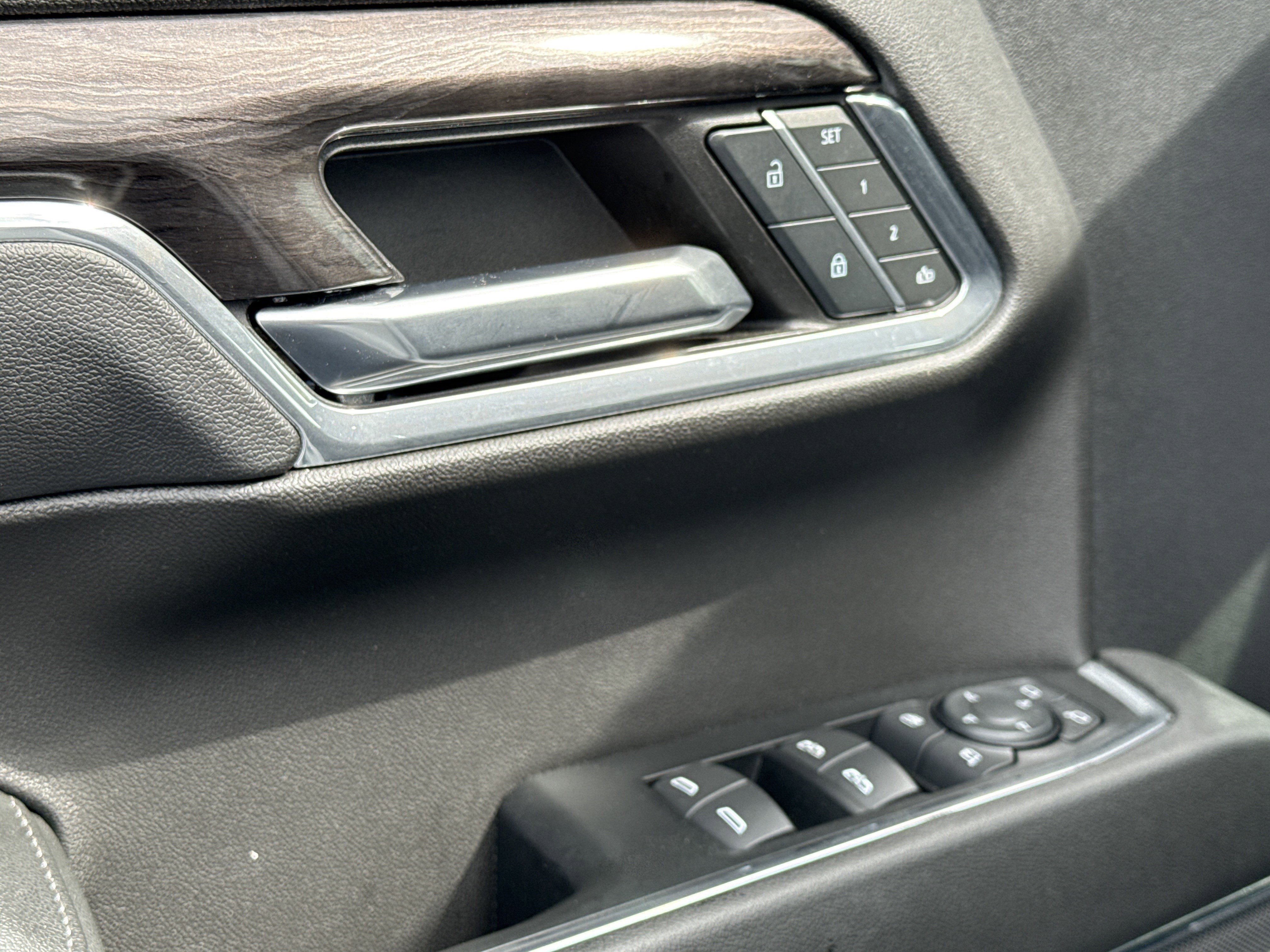 Certified 2024 Chevrolet Silverado 1500 LTZ image 21