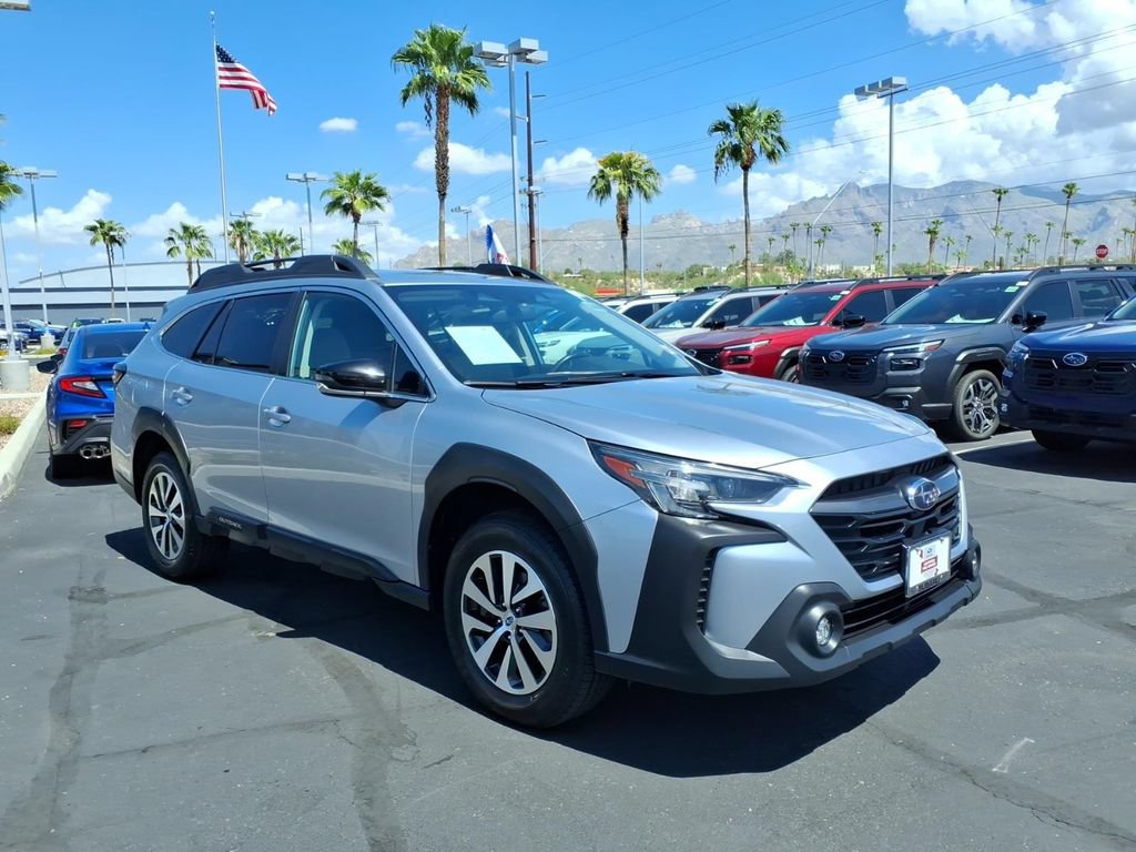 Used 2023 Subaru Outback Premium AWD/4WD image 1