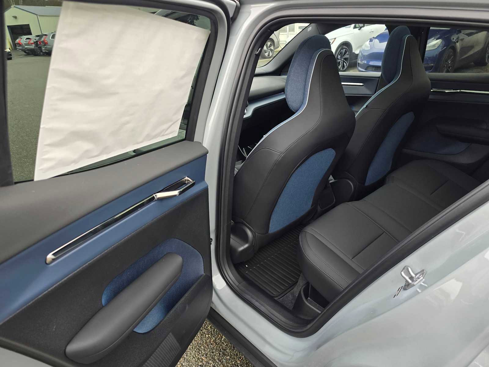 New 2026 Volvo EX30 Plus w/ Protection Package Premier AWD/4WD image 15