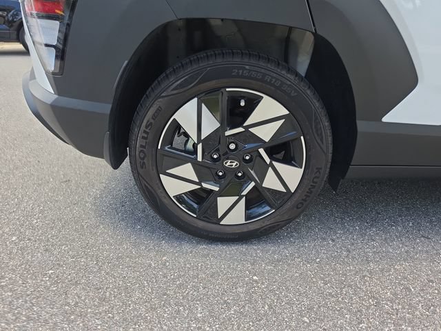 Used 2024 Hyundai Kona SEL FWD image 5
