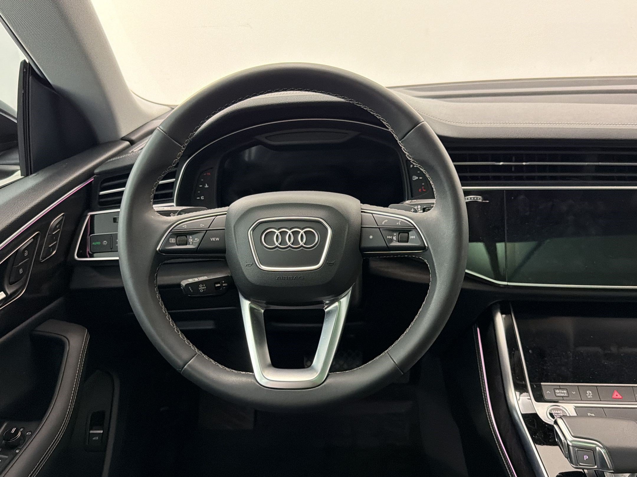 Used 2023 Audi Q8 Premium Plus w/ Premium Plus Package AWD/4WD image 16