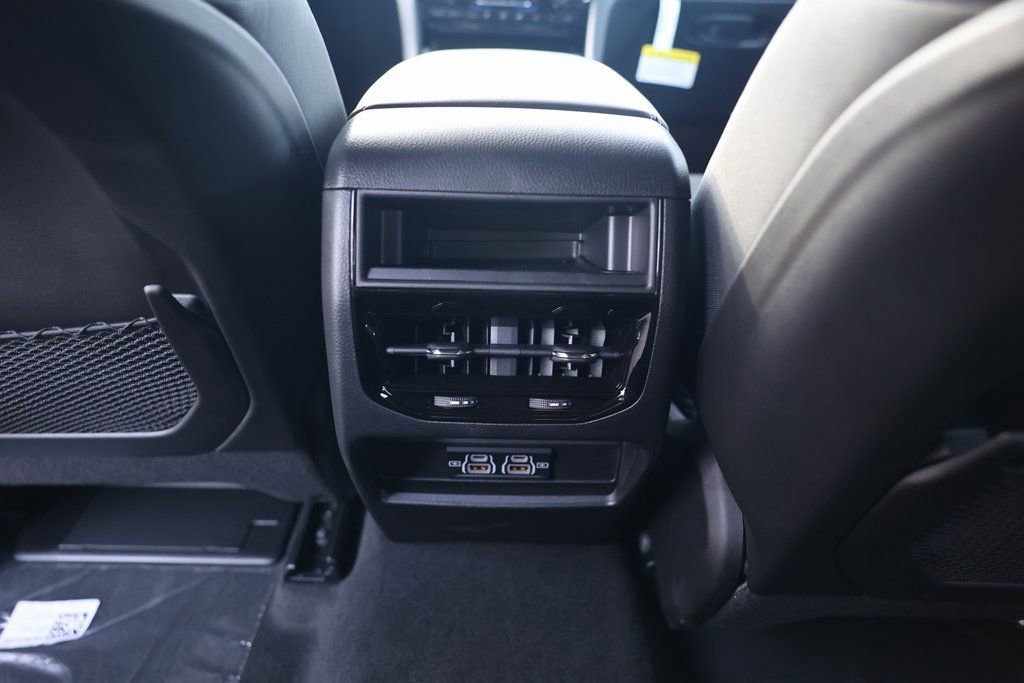 New 2025 Jeep Grand Cherokee Laredo X w/ Trailer Tow Package image 36