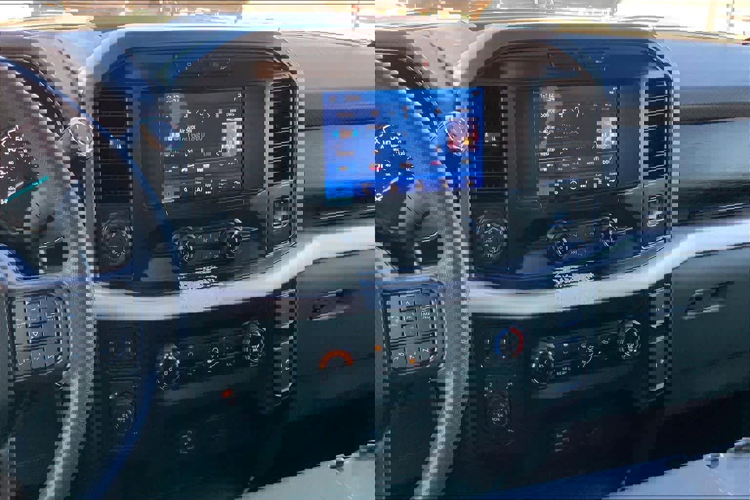 Used 2023 Ford F150 XLT w/ Trailer Tow Package image 7