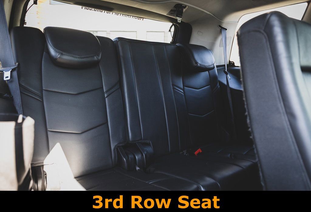 Used 2015 Cadillac Escalade Luxury image 25
